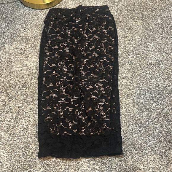 Cotton On Black Lace Overlay Skirt - Picture 1 of 6